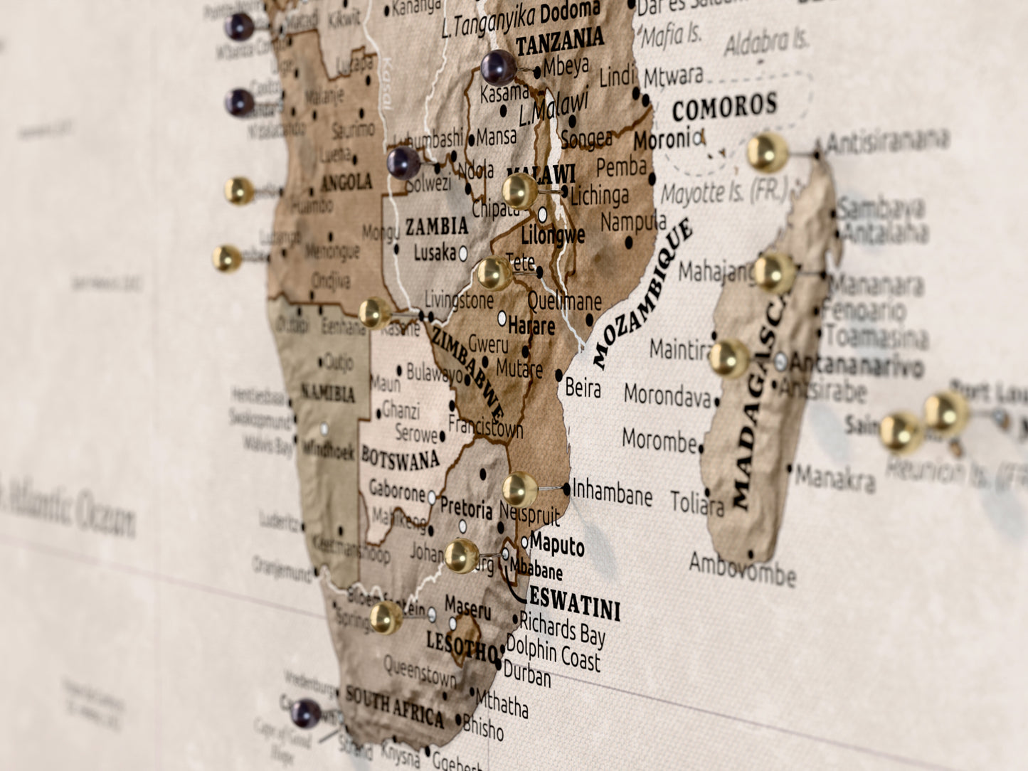Carte du Monde Personnalisée sur Toile avec Épingles - Desert Tones