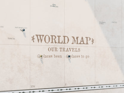 Carte du Monde Personnalisée sur Toile avec Épingles - Ambiance Pastel