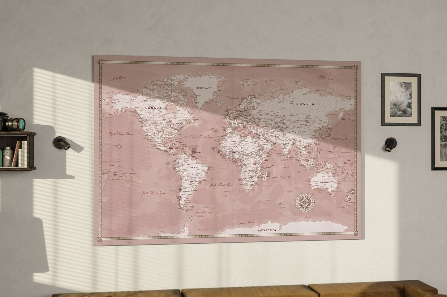 Carte du Monde Personnalisée sur Toile avec Épingles - Rose des Vents